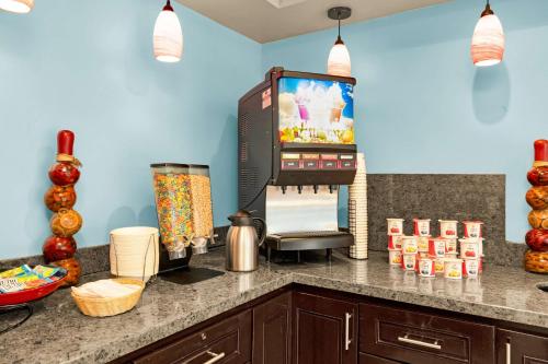 SureStay by Best Western San Francisco Marina District - photo 11