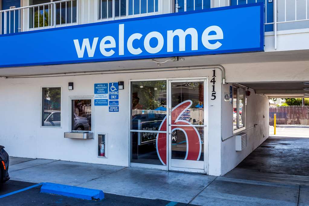 Motel 6 Sacramento CA Downtown - photo 4