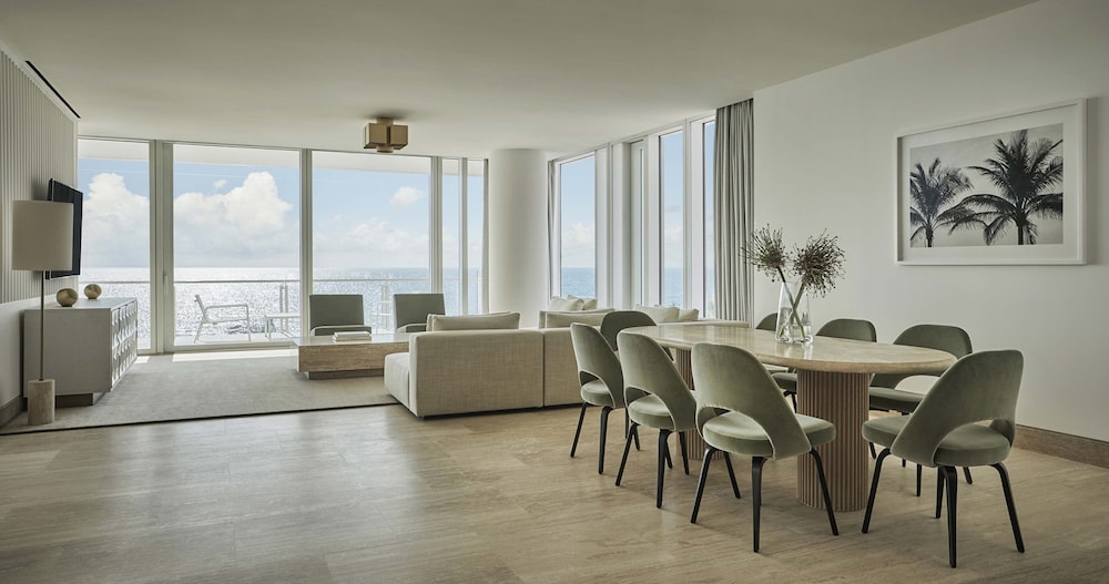 Four Seasons Hotel at The Surf Club - photo 15