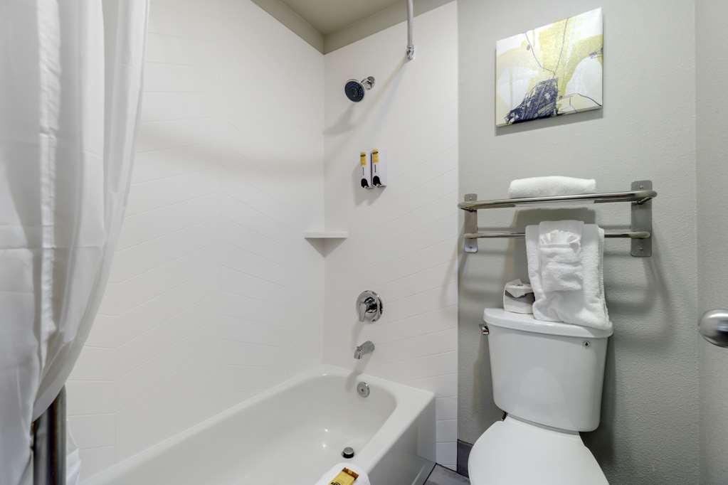 Best Western Plus Renton Inn - photo 22