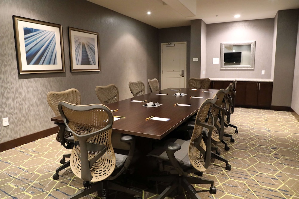 Hilton Garden Inn Austin Airport - photo 37