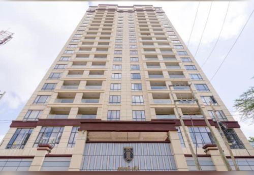 Modern Apartment in Nairobi near YaYa Centre with pool Gym Wifi