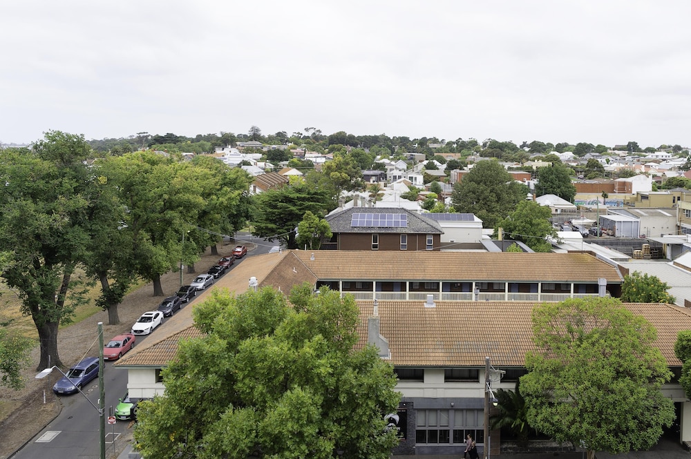 Oaks R Suites Geelong in Geelong, Australia