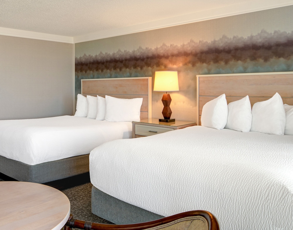 Hallmark Resort Newport - photo 33