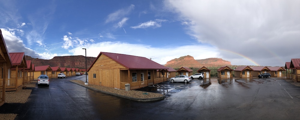 Red Canyon Cabins - featured photo