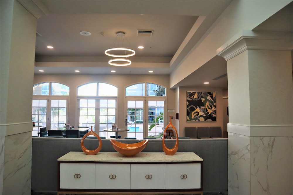 Hilton Garden Inn Calabasas - photo 22
