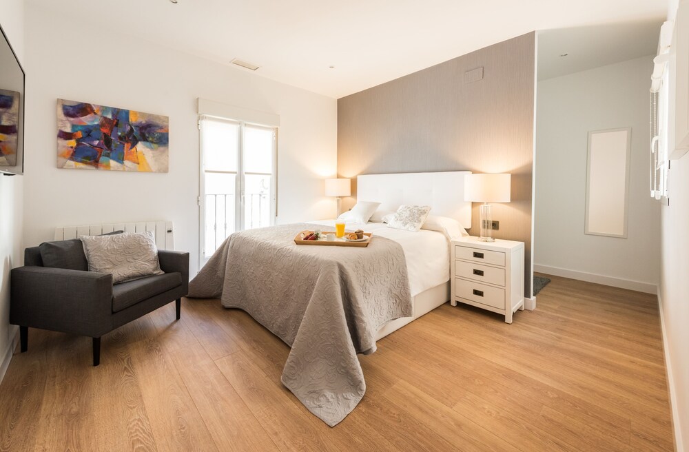 Downtown Boutique MADflats Collection Madrid