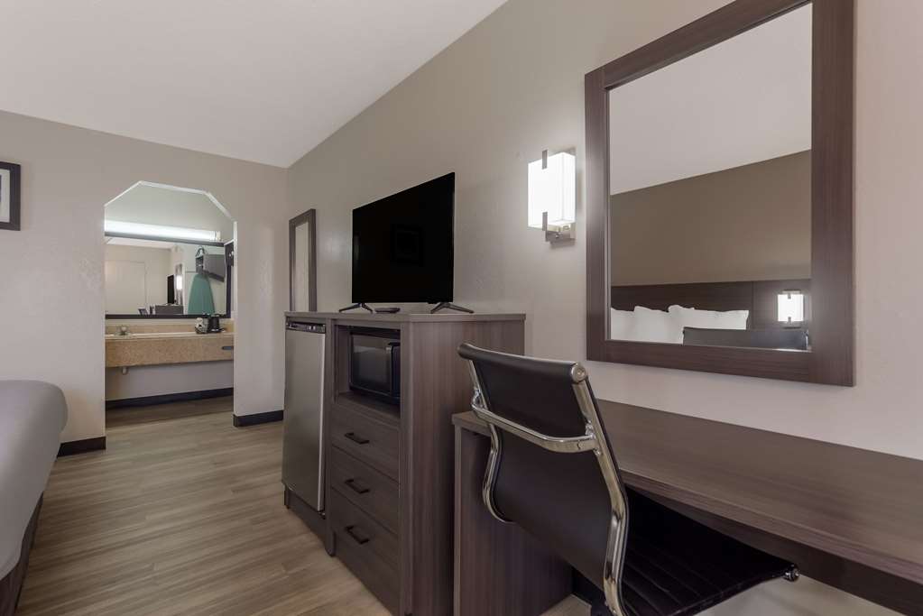 Quality Inn Charleston Gateway - photo 13