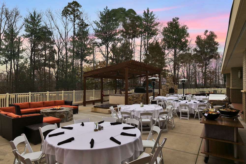 Embassy Suites by Hilton Charlotte Concord Golf Resort & Spa - photo 77