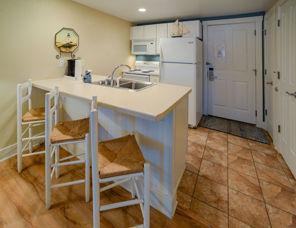 Edgewater Resort - photo 58