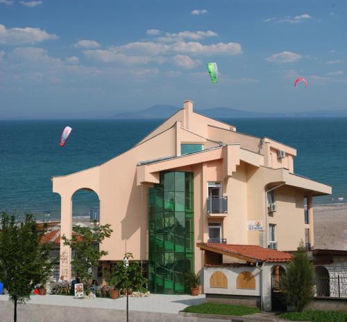 Sea Horse Hotel — hotel near Burgas Airport