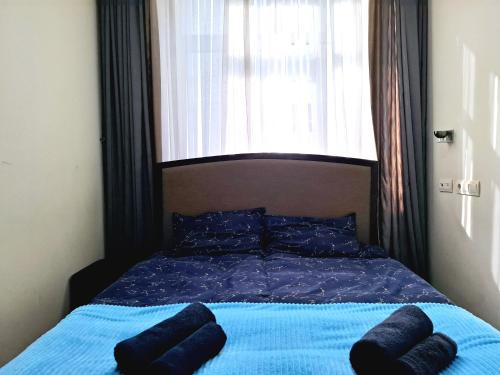 City Center 2BDR Apartment near Rustaveli Av
