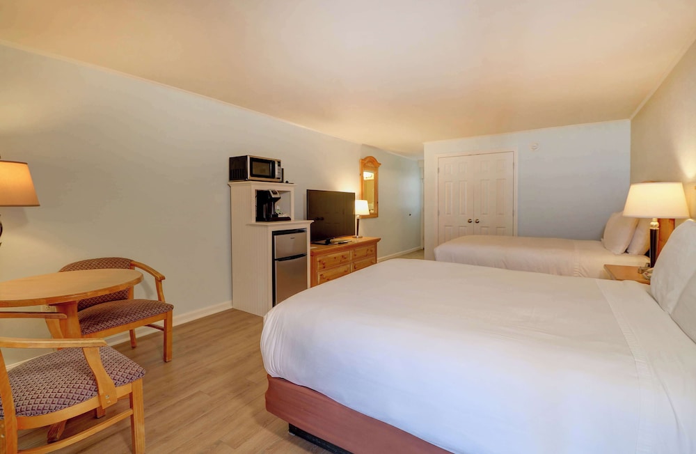 Norseman Resort on the Beach - photo 10