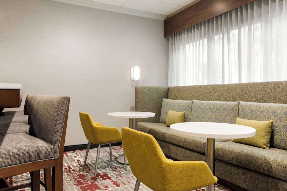 Hampton Inn Starkville Mississippi State University - photo 34