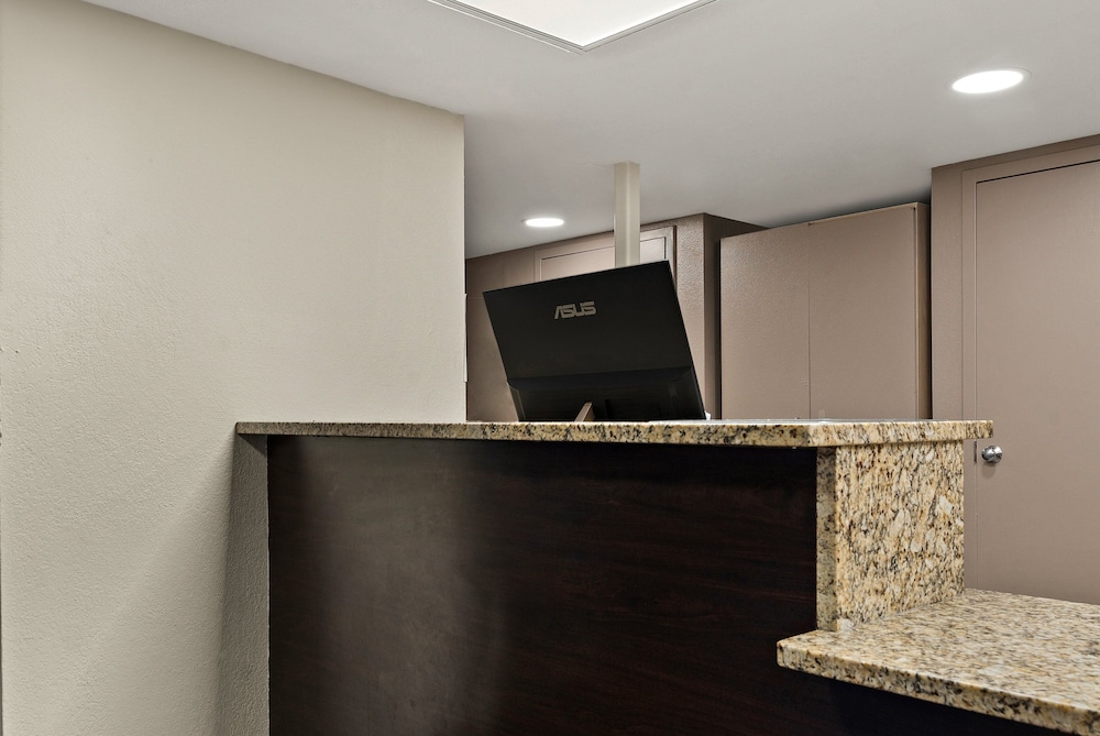 Red Roof Inn Spartanburg I 85 - photo 2