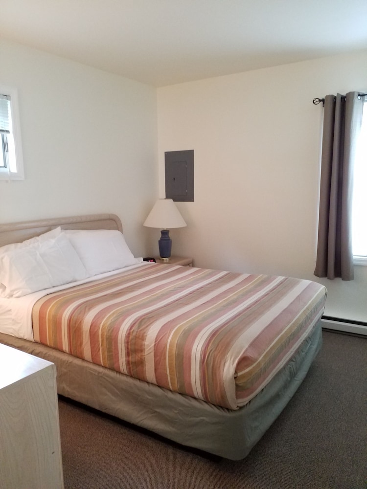 Bayside Inn & Marina - photo 11