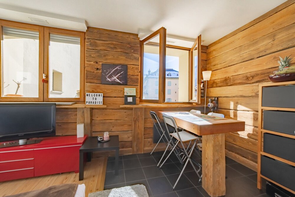 Le Carlton Private Apartment — 4-Star Luxury Hotel in Chamonix-Mont-Blanc, France