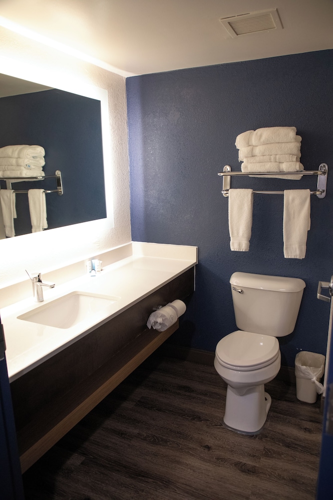 Spark by Hilton Mechanicsburg - photo 22