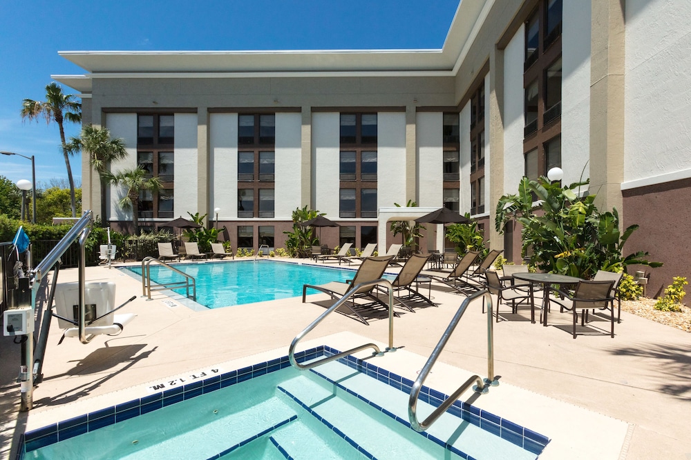 Hampton Inn Daytona Speedway - photo 45