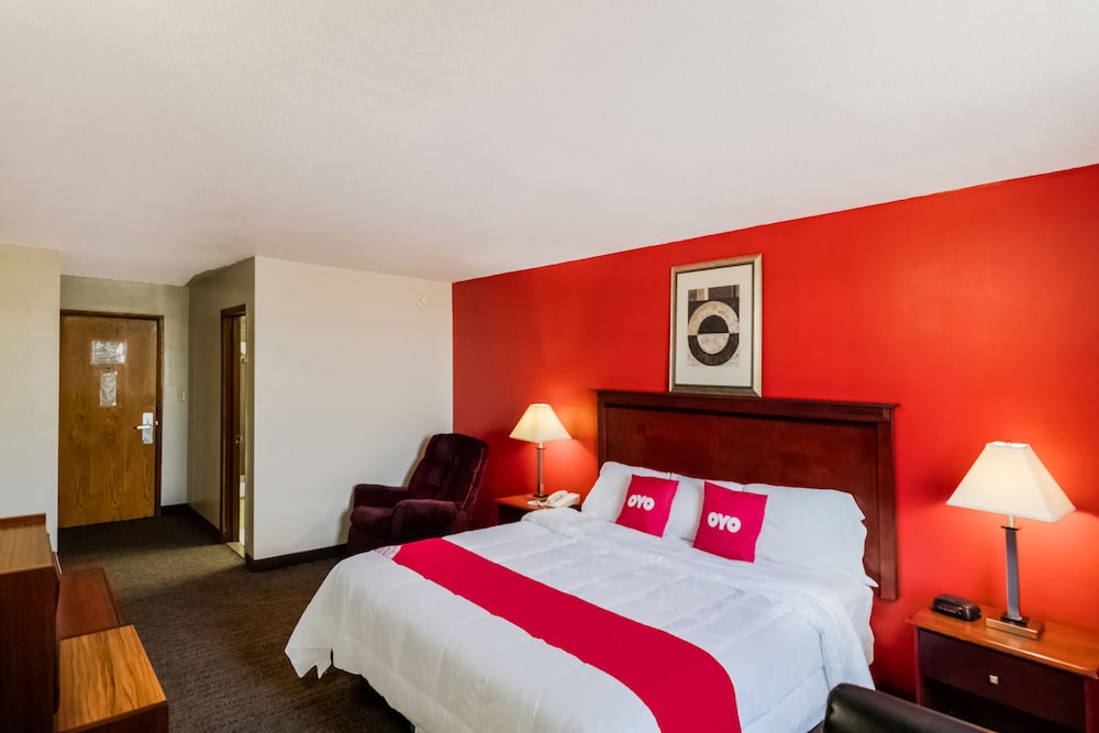 OYO Hotel Morton East Peoria I 74 - photo 12