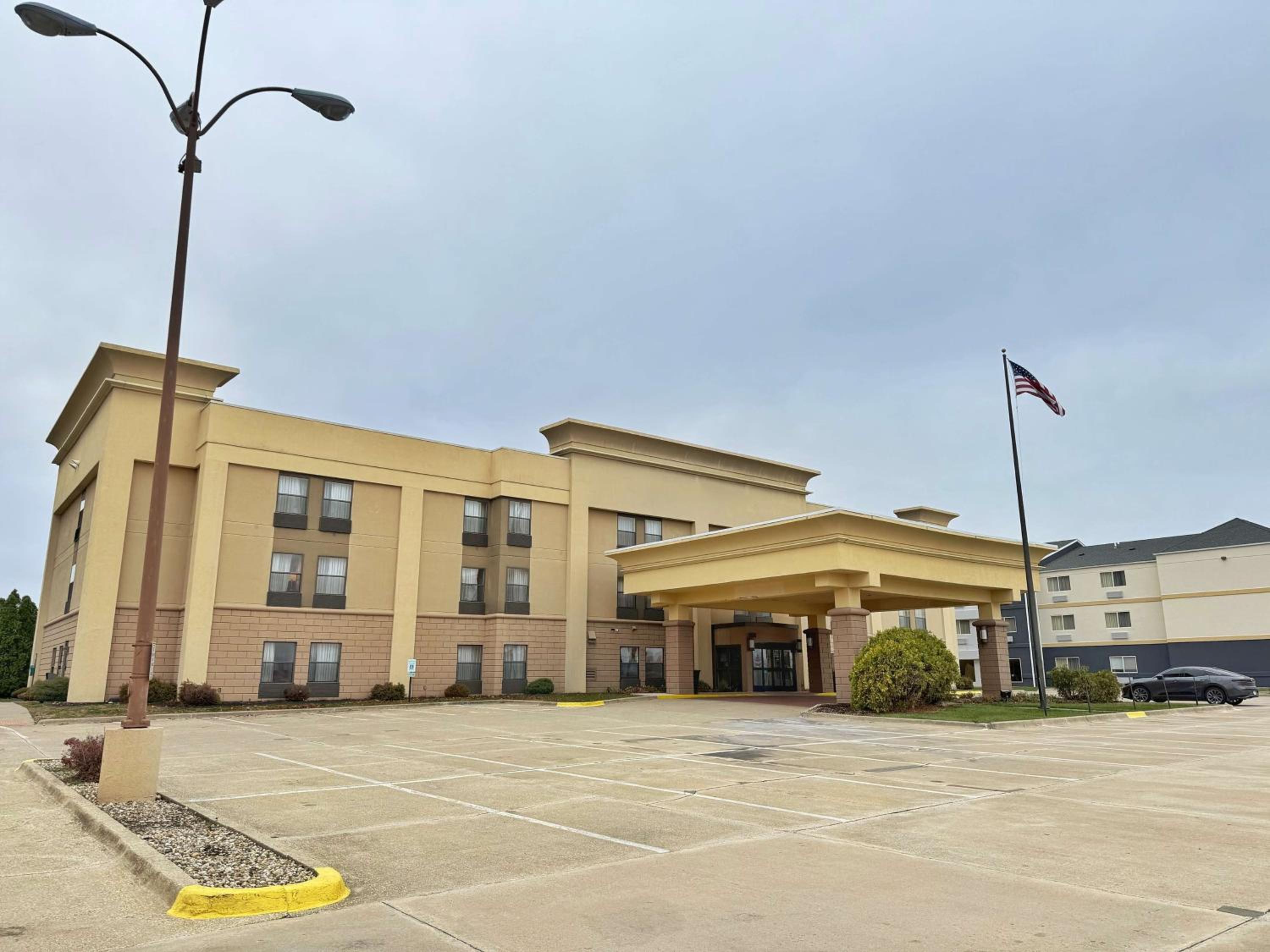 Hampton Inn Decatur Forsyth - featured photo