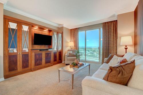 The Signature Escape At Mgm Signature Tower 2 5 Min Walk From F1 Grandstand