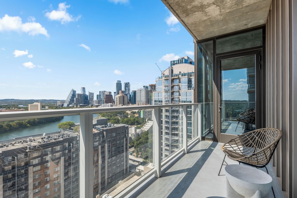 Austin Condo Hotel - photo 652