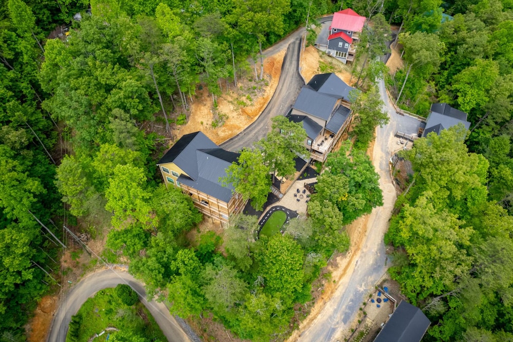 Sweet Escape By Ghosal Luxury Lodging - photo 69