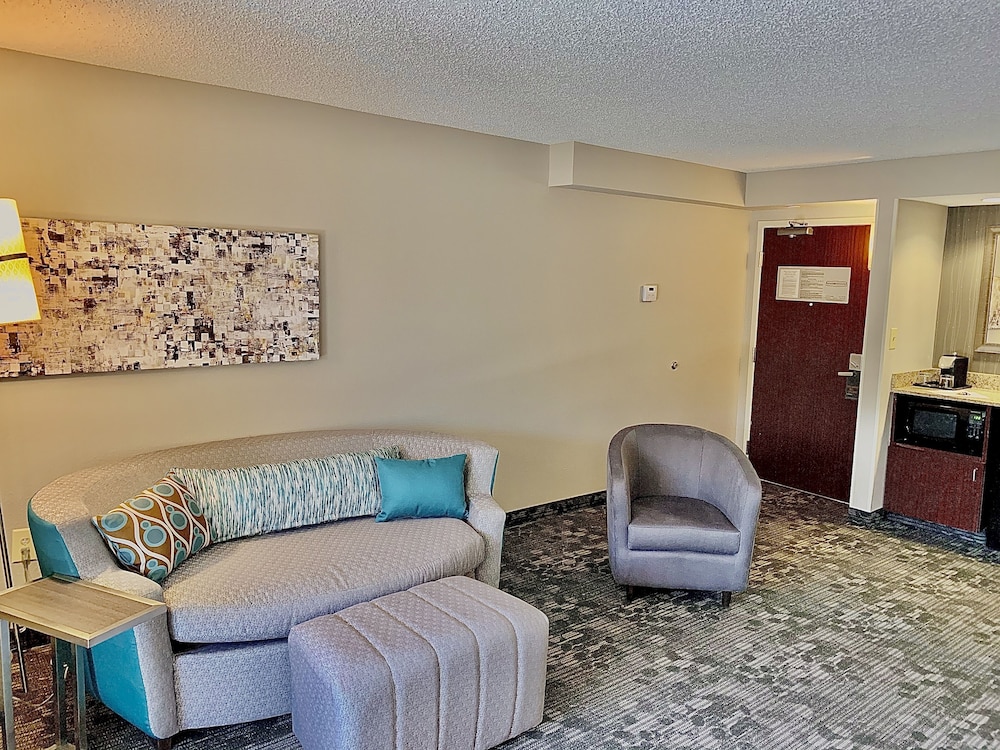 Courtyard by Marriott Harrisonburg - photo 4