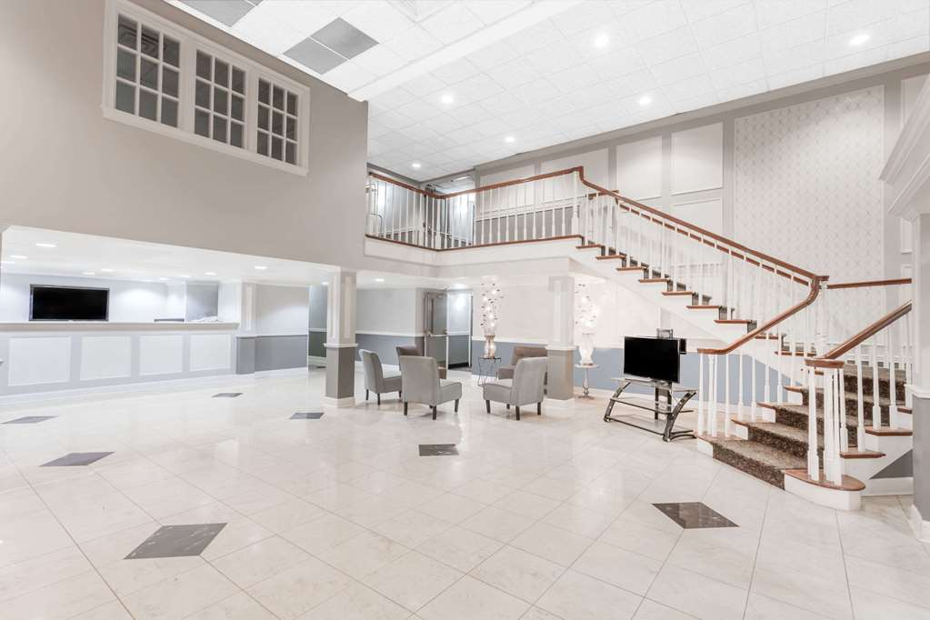 Ramada by Wyndham Henderson Evansville - photo 3