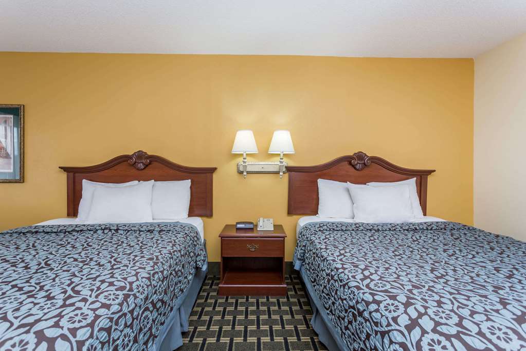 Days Inn & Suites by Wyndham Warner Robins Near Robins AFB - photo 15