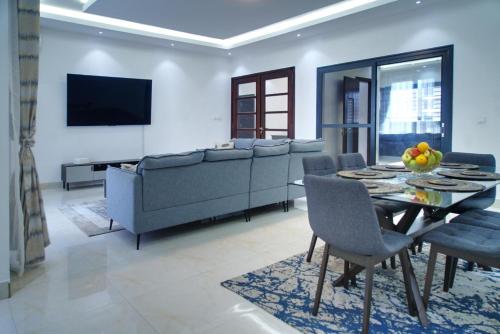 Mandela Suite Ngor Almadies Dakar Senegal Appart 3 chambres 3 salles de bain — 4-Star Luxury Hotel in Dakar, Senegal