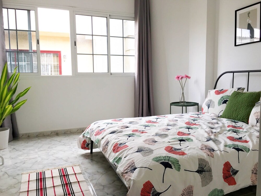 Puerto Canteras III by Canary365 in Las Palmas De Gran Canaria, Spain