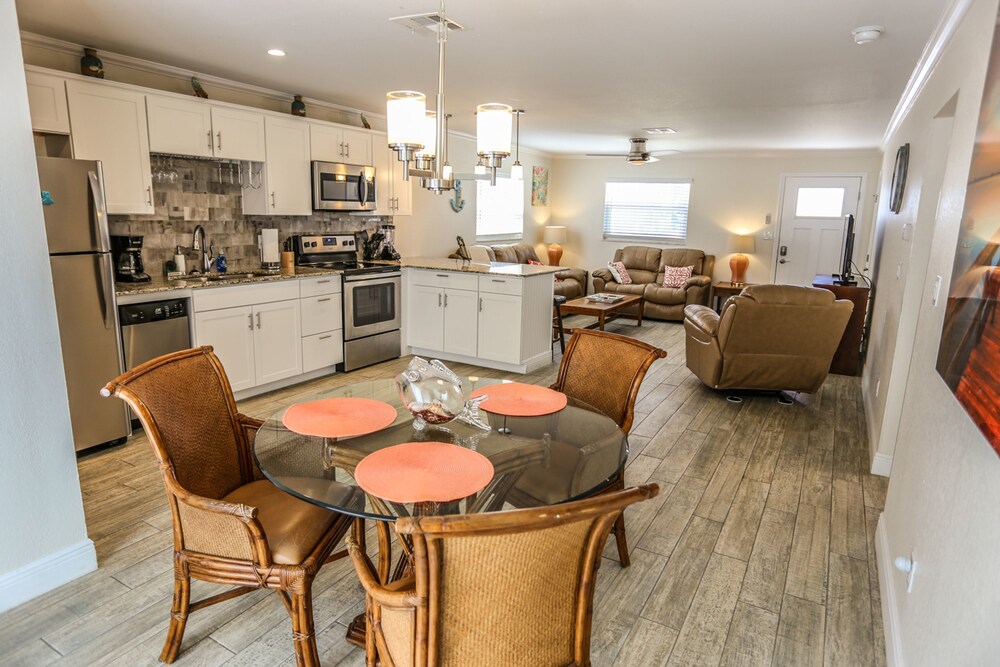 Coral by the Sea 3052 Sleeps 6 Walk to Beach - photo 6