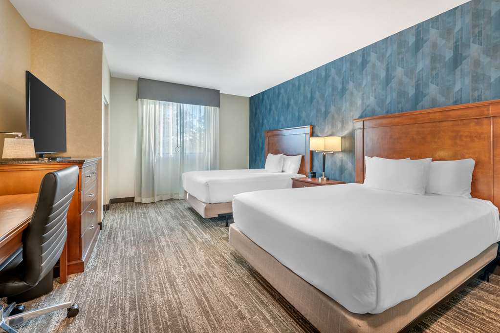 Drury Plaza Hotel Valdosta - photo 21