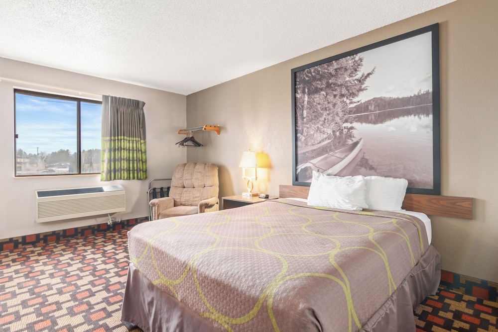Super 8 by Wyndham Little Falls - photo 3