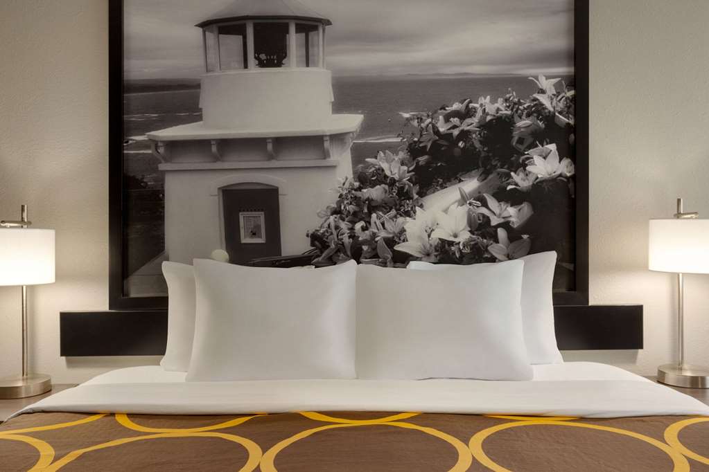 Super 8 by Wyndham Eureka - photo 14