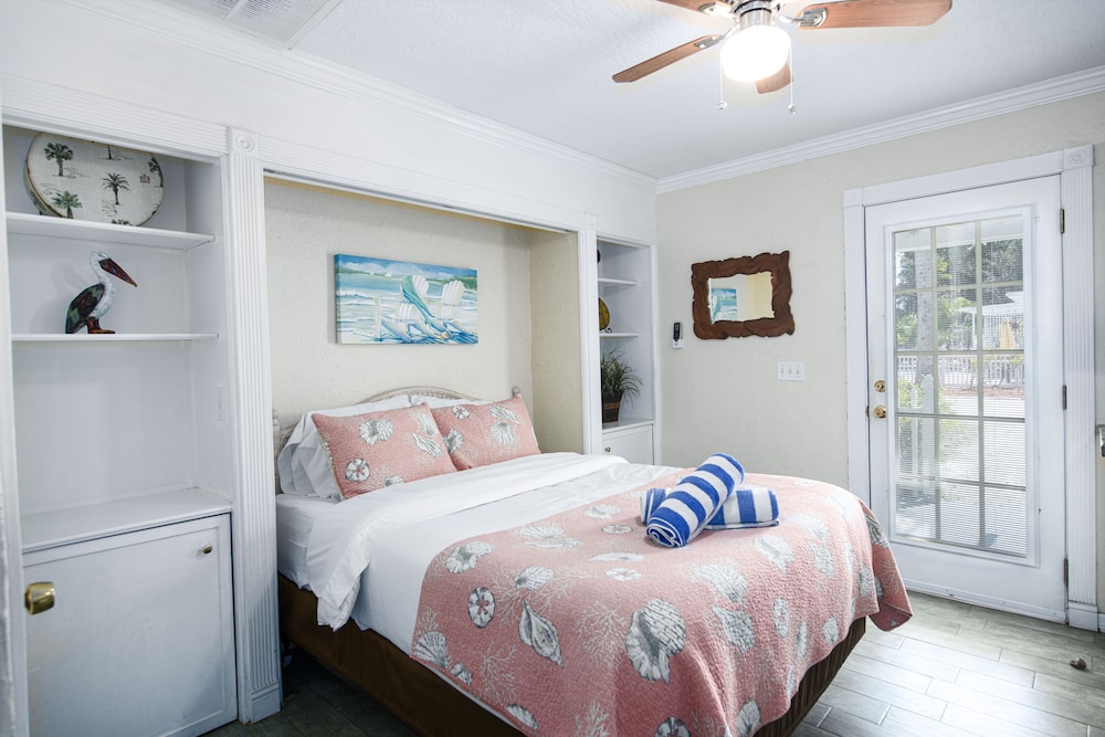 Pirate's Pointe Resort - photo 6