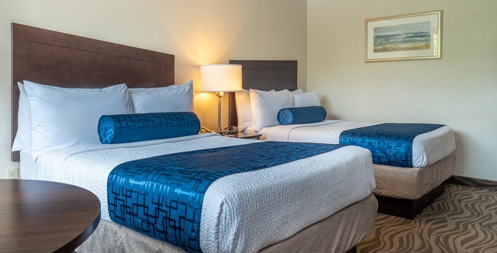 The Breakers Hotel & Suites - photo 10
