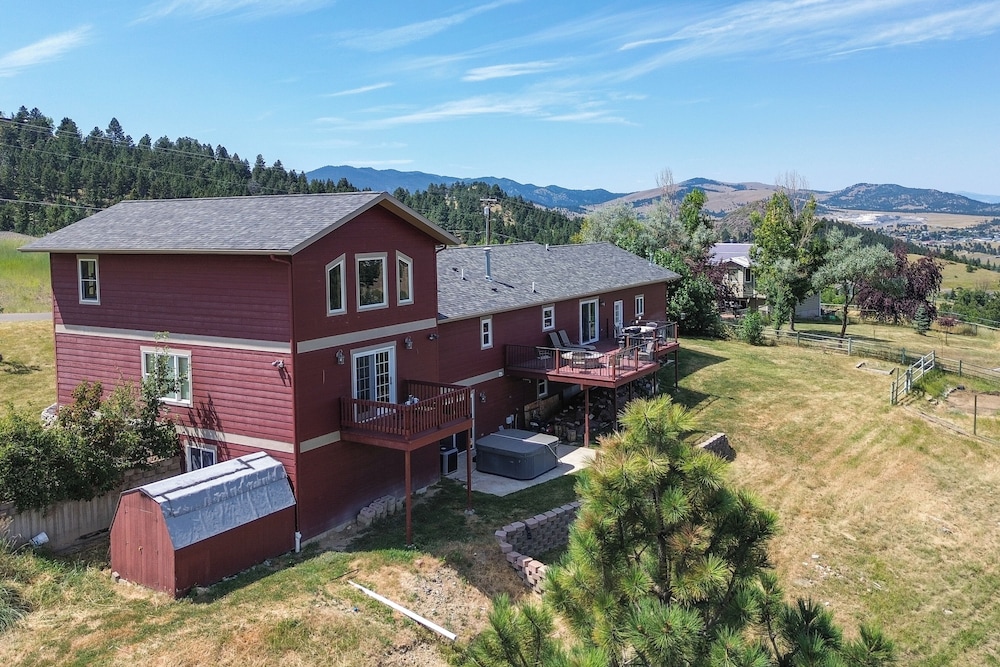 9 Mi To Helena Mtn View And Hot Tub At Huge Home 19320343 — Clancy