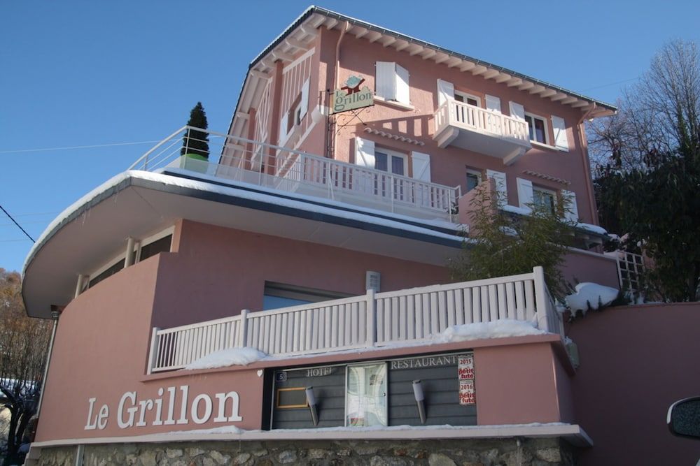 H tel Le Grillon in Ax-Les-Thermes, France