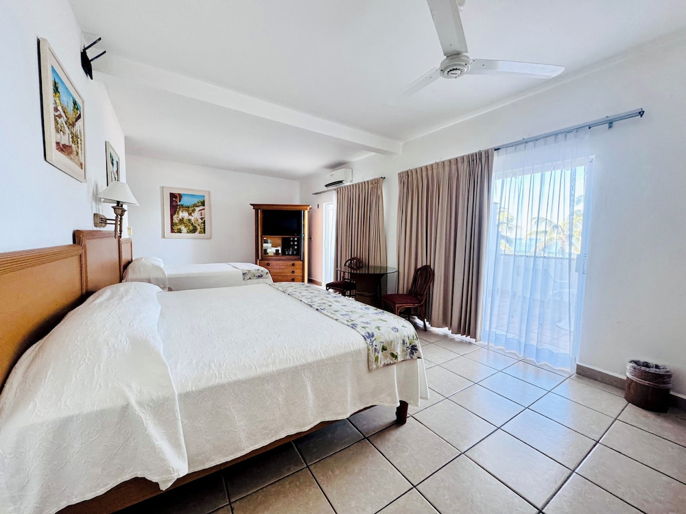 Tropicana Hotel Puerto Vallarta — hotel in Puerto Vallarta