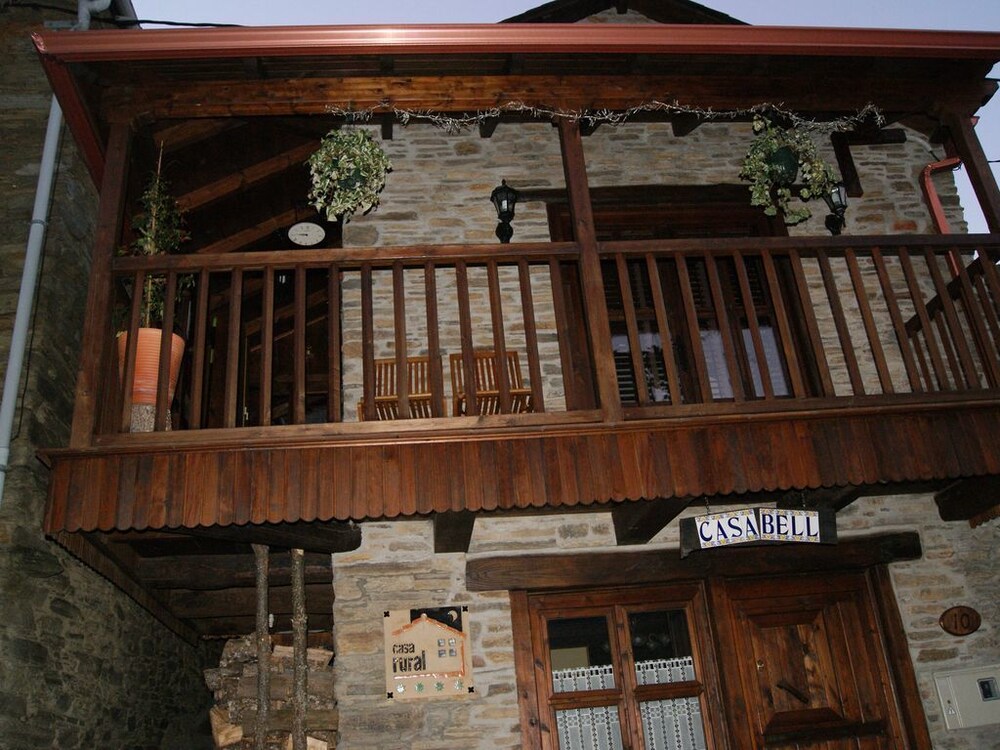 Casa Bell — Ponferrada — photo 2