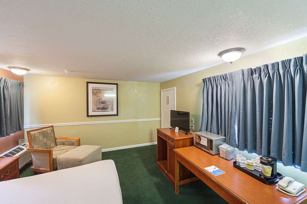 Rodeway Inn Wauseon - photo 22