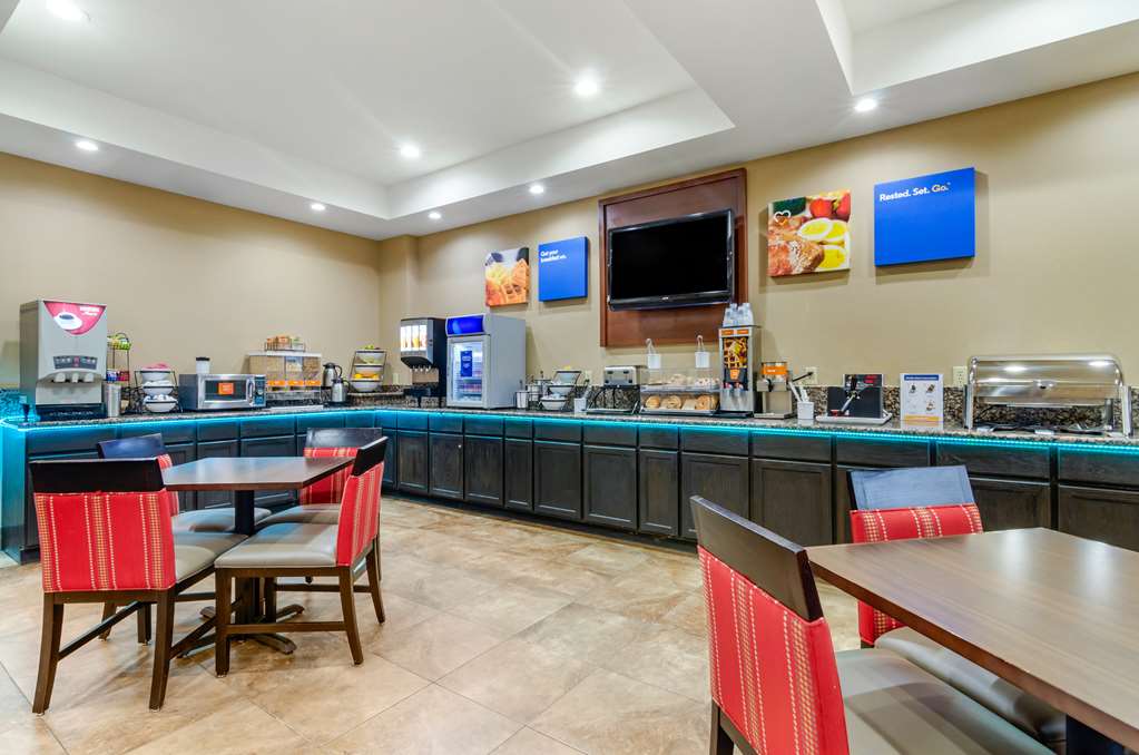 Comfort Inn & Suites near Bethel College - photo 57