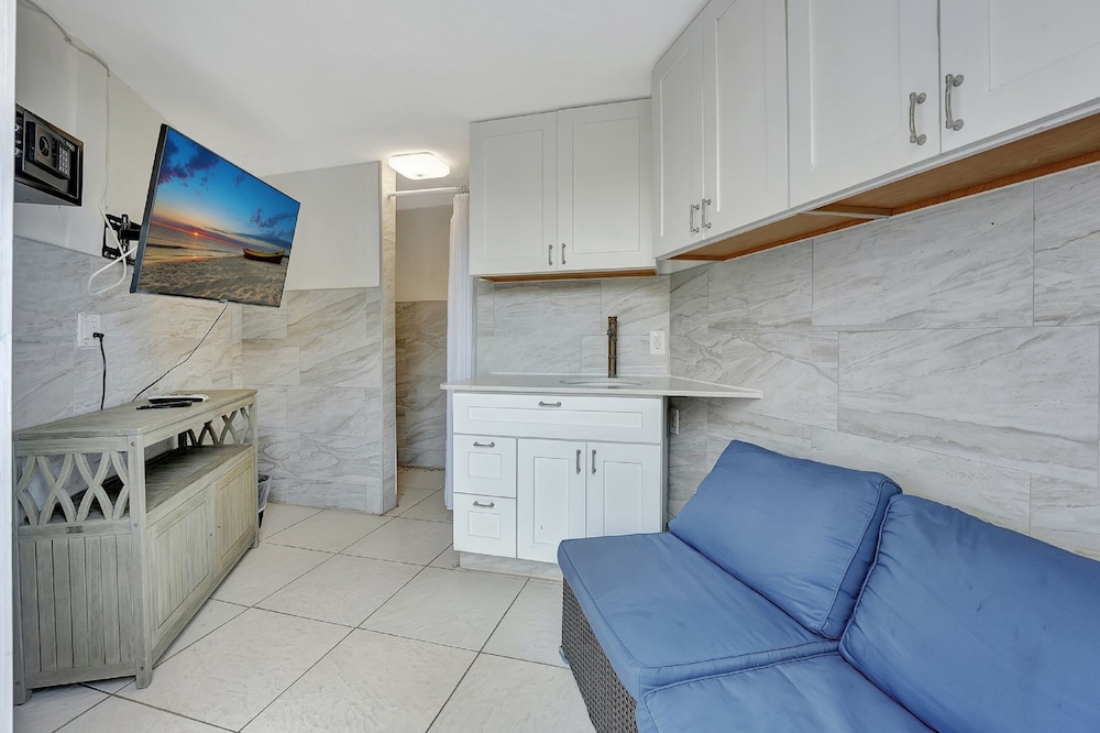 Ocean Manor Beach Hotel - photo 109