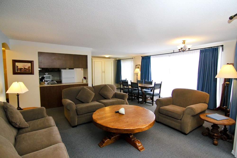 Heron’s Landing Hotel in Campbell River, Canada