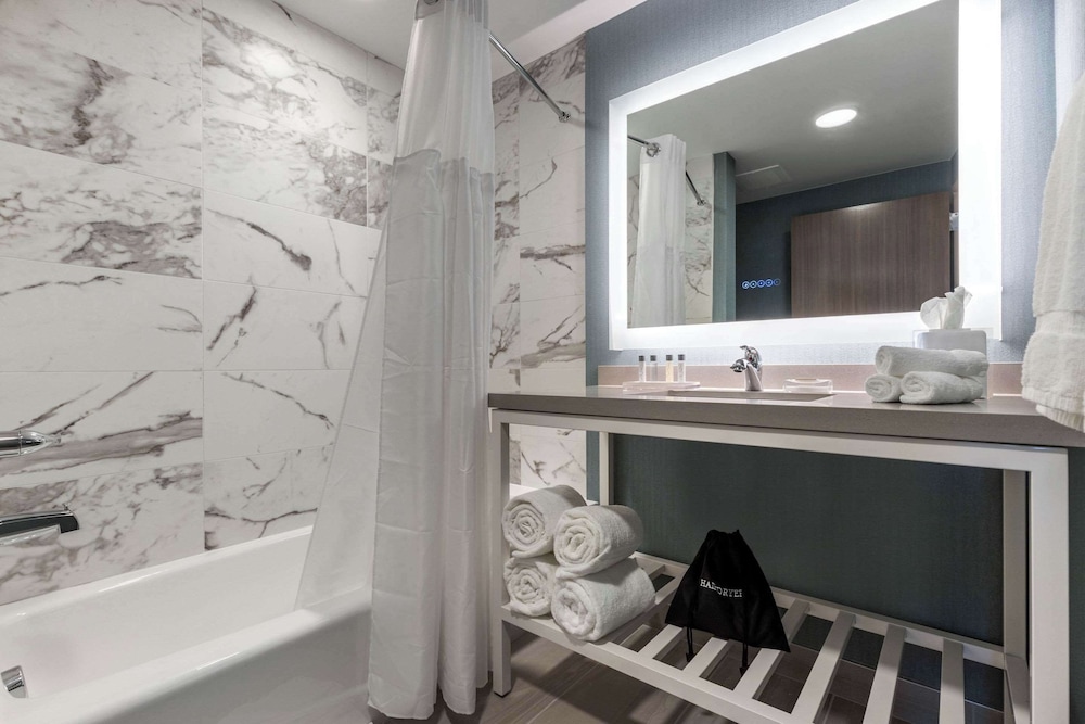 Cambria Hotel West Orange - photo 29