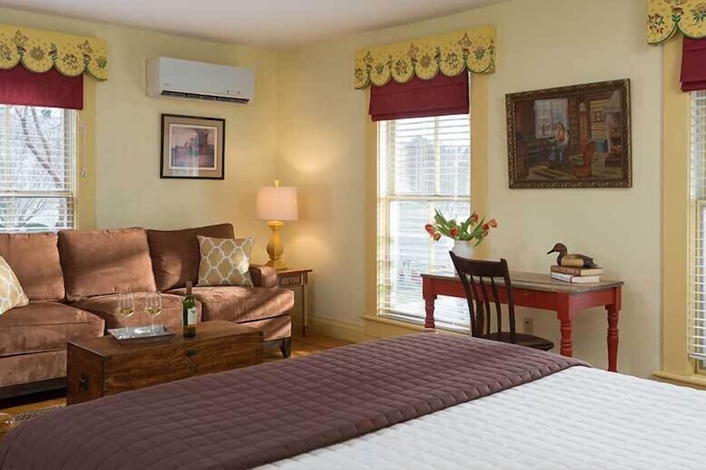 Inner Banks Inn - photo 10