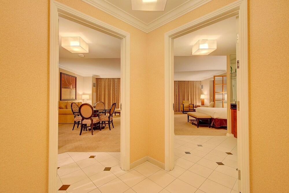 Abz Signature Two Bedroom Balcony Suite